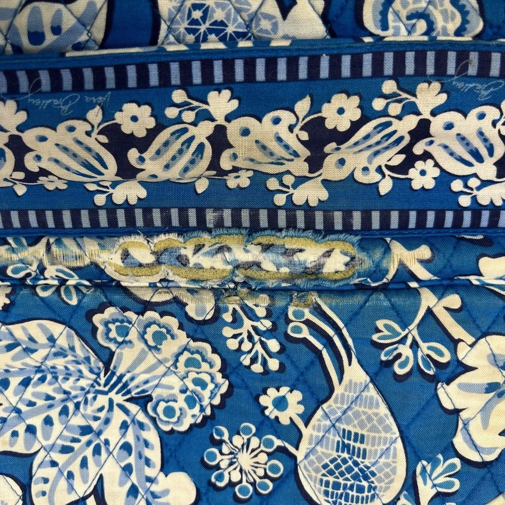 Vera Bradley Blue Floral Quilted Laptop Travel Bag Shoulder Strap 16x12x6